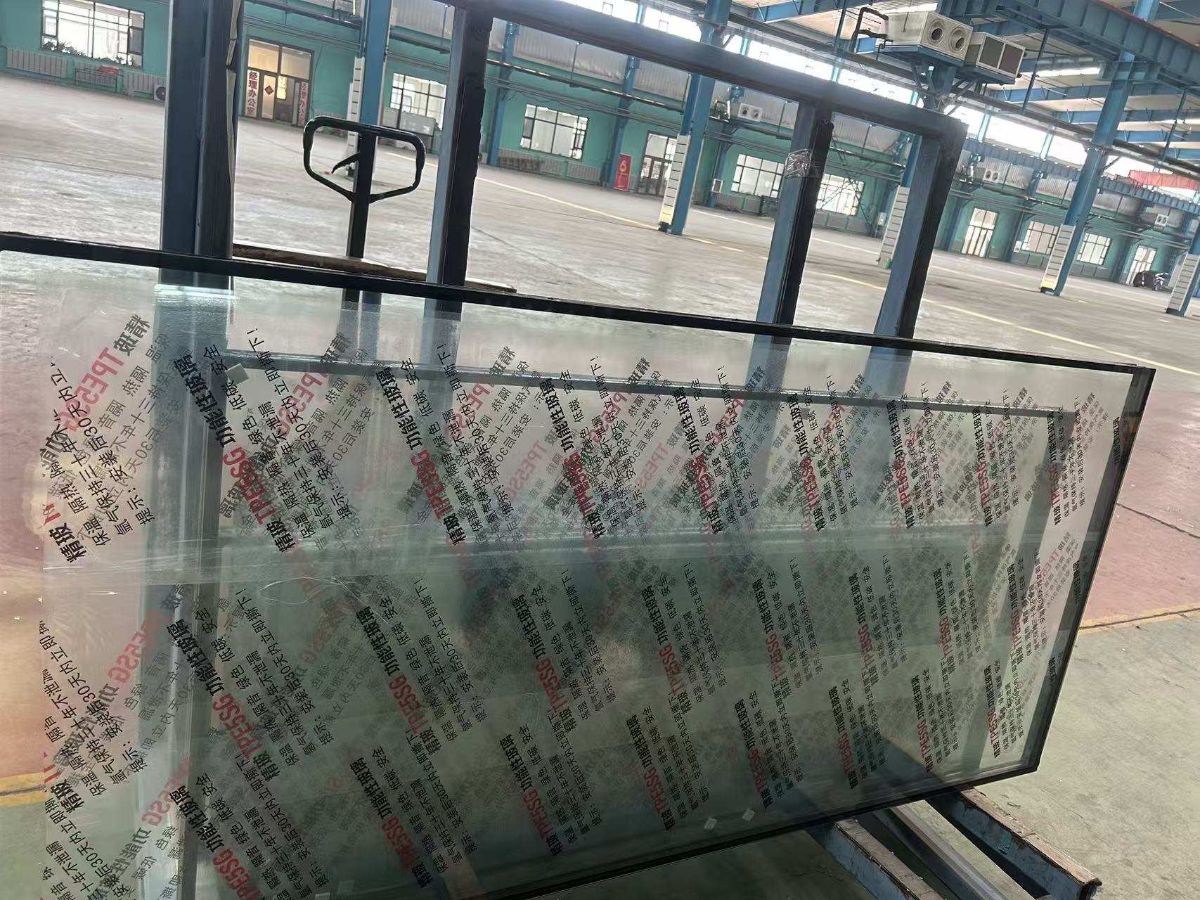 平顶山市玻璃源头工厂夹层夹丝玻璃 - 方案